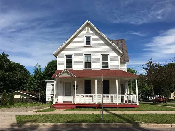 604 N 4th St, Marquette, MI 49855