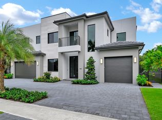 464 NE 5th Ct, Boca Raton, FL 33432