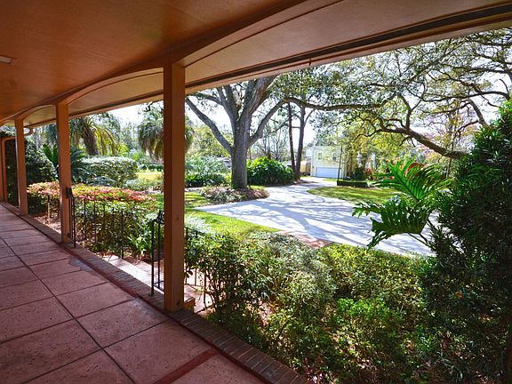 4th image of 4243 Venetia Blvd