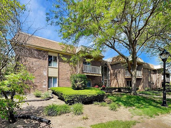 2nd image of 906 W Alleghany Dr APT 1B