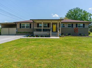 25 Huntington Rd, Rossville, GA 30741