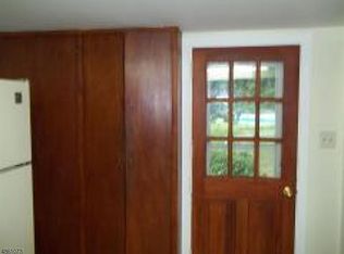 35 Sand Hill Rd, Flemington, NJ 08822