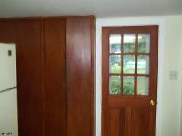 35 Sand Hill Rd, Flemington, NJ 08822