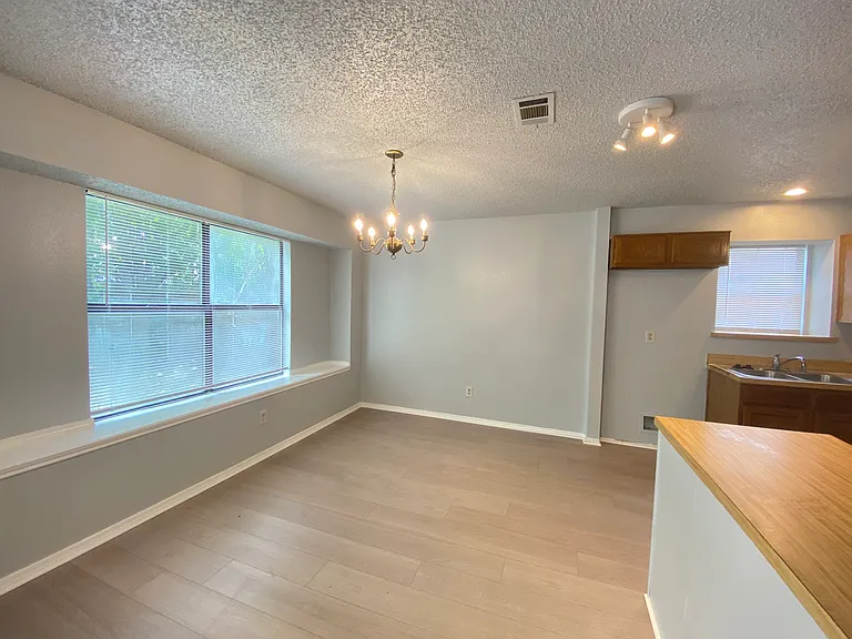 6101 Meadowside Trl — Photo 7