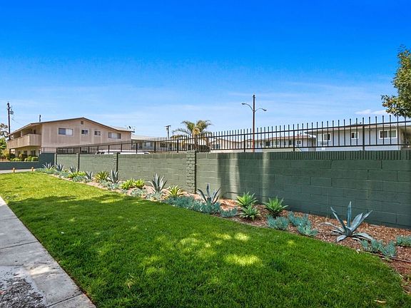 5th image of 11037 Ferina St #13
