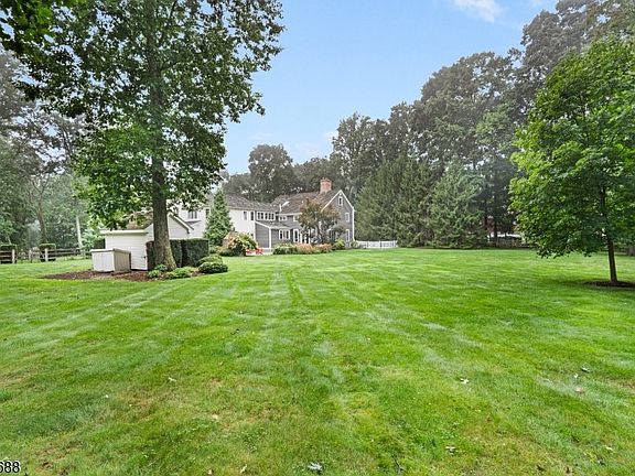 2nd image of 7 Red Oak Row