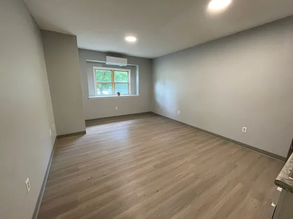 900 North Street, 900 North St #4, Logansport, IN 46947