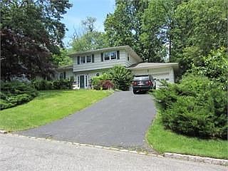 1st image of 15 Rand Dr