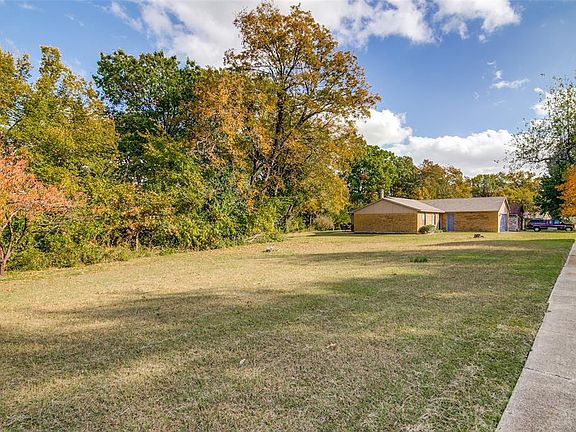 2nd image of 9221 Millwood Dr