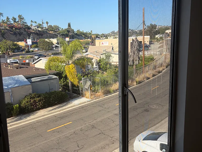 7033 Boulevard Dr #10 — Photo 6
