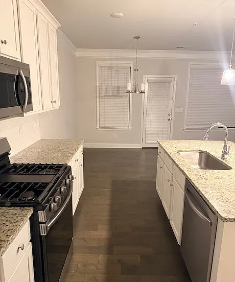 932 Exposition Pointe — Photo 14
