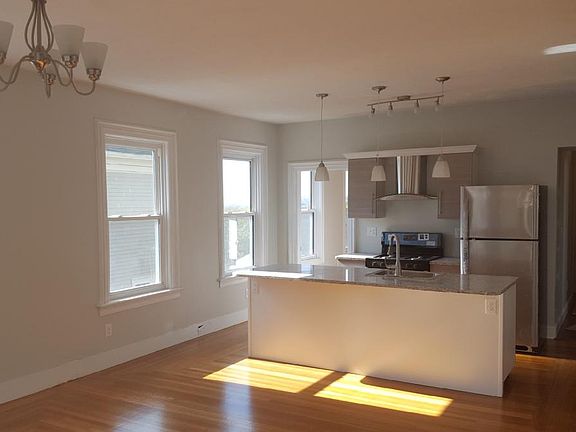 2nd image of 76 Camp St Floor 2