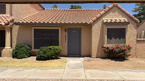 5704 E Aire Libre Ave Photo 1