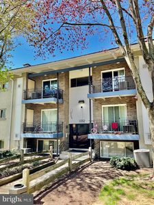 11352 Cherry Hill Rd #1Y304, Beltsville, MD, 20705