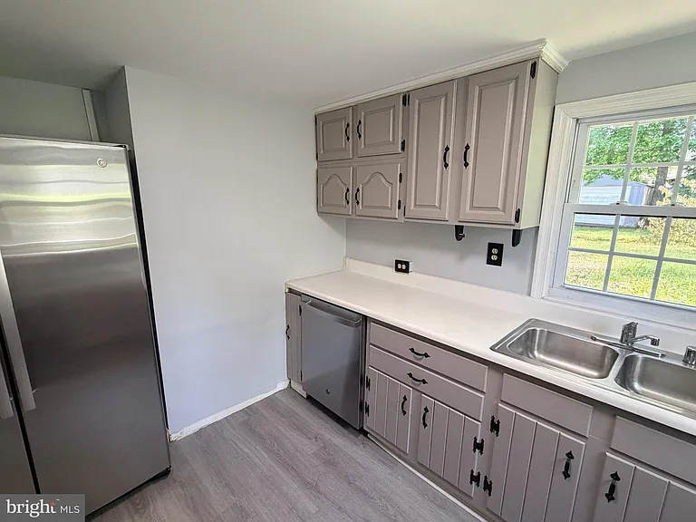 10003 Lomond Dr — Photo 22