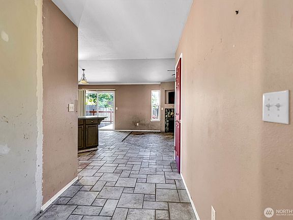 2nd image of 15708 92nd Court SE