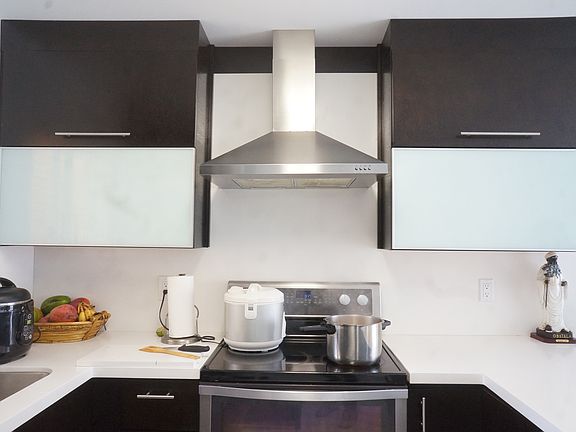 4th image of 6215 SW Kendale Lakes Cir