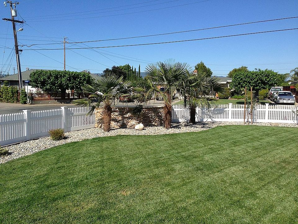 2nd image of 14920 Conway Ct