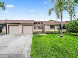 26 Winchmore Ln, Boynton Beach, FL 33426