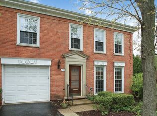 733 Raleigh Ct, Northbrook, IL 60062