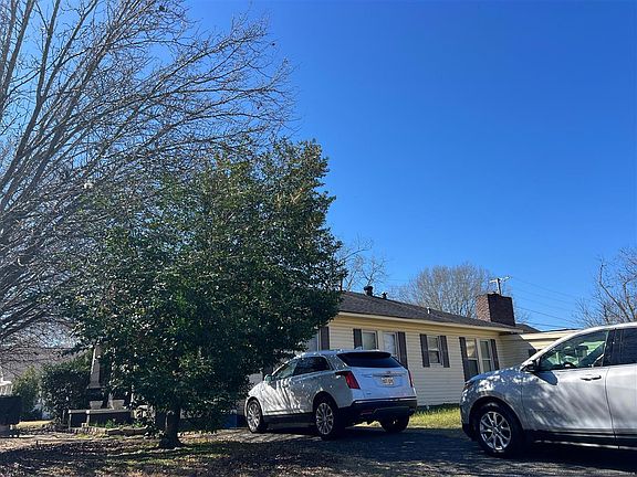 4th image of 601 Goodwill St