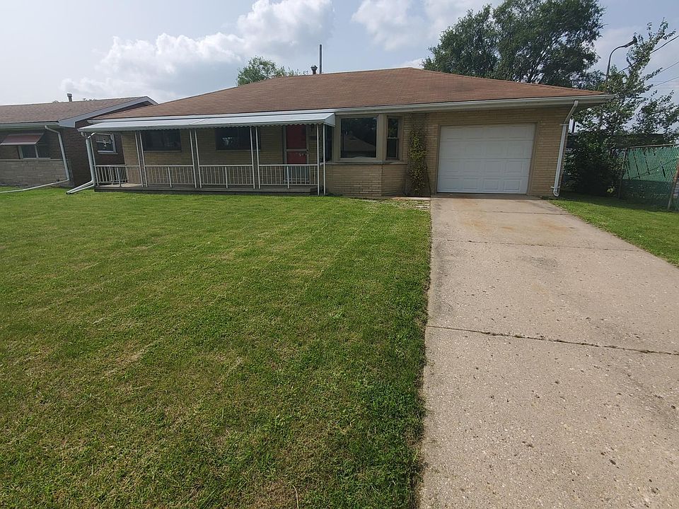 Exterior photo all brick home __