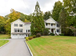 10 Fox Den Rd, Mount Kisco, NY 10549