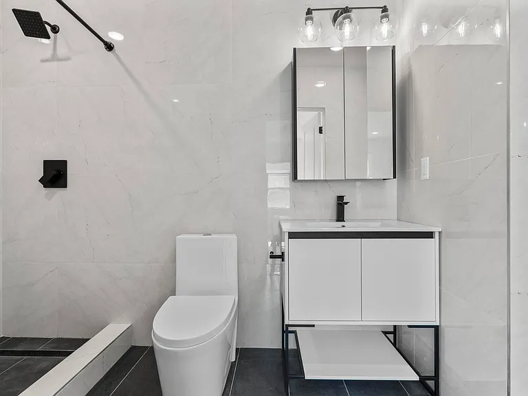 A55 Tunxis Ave #106 — Photo 29