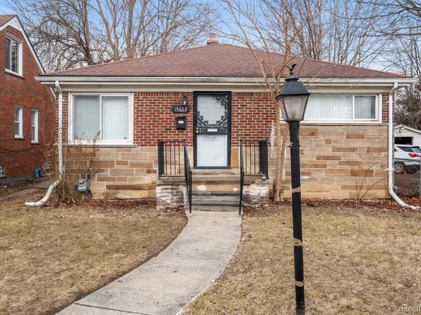 15663 Carlisle St, Detroit, MI 48205