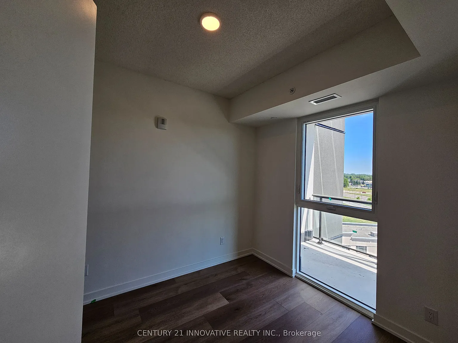 1 bed, $1,300 — Photo 4