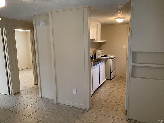 2nd image of 3032 N P St