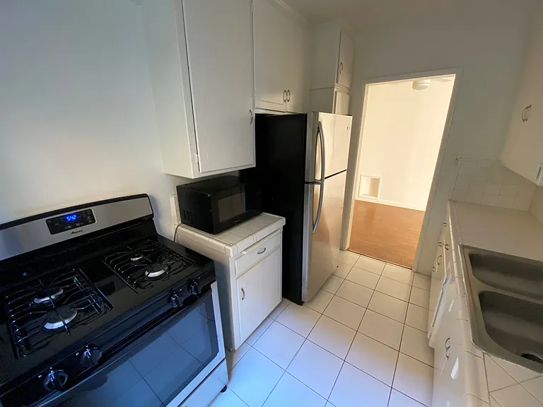 8017 Selma Ave — Photo 9