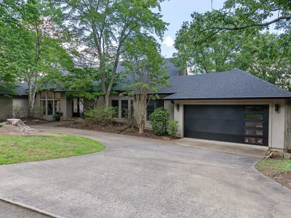 13810 Marina Dr, Little Rock, AR 72212