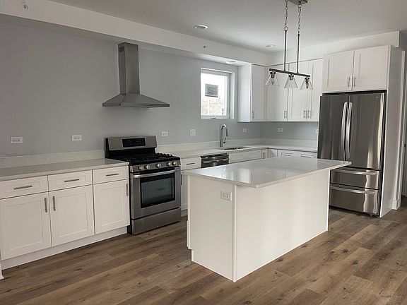 4th image of 5175 S Michigan Ave #1W