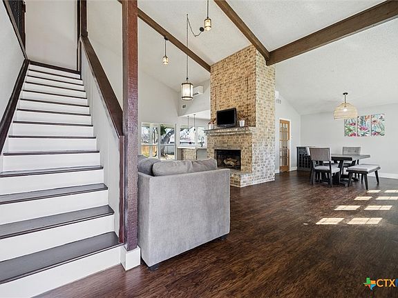 4th image of 217 W Mockingbird Ln