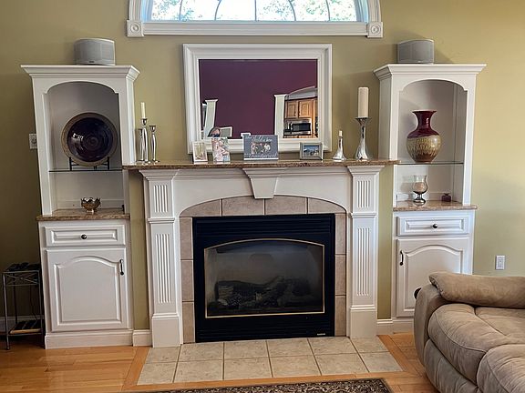 Family room gas fire place