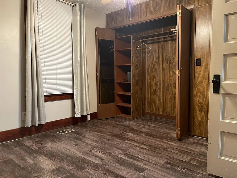 406 Chestnut St — Photo 14