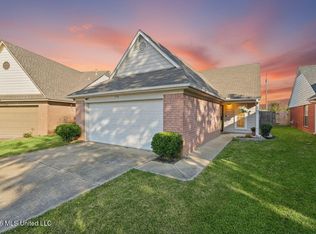 1528 Central Trails Dr, Southaven, MS 38671