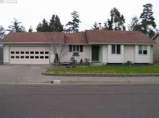 2039 40th St, Florence, OR 97439