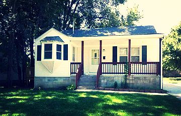 1st image of 826 S 49th Ave