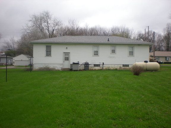 2nd image of 559 Bendle Ave