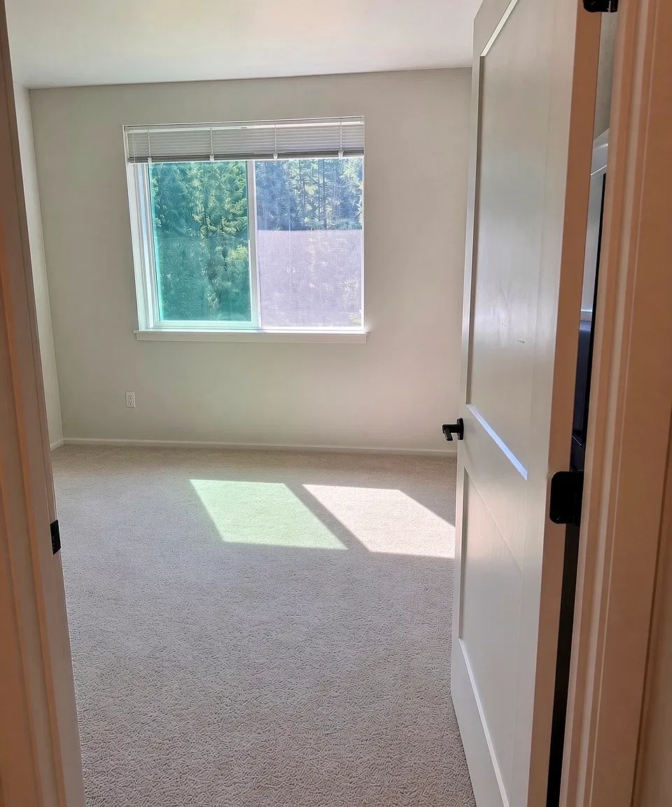 2 bed, 1100 sqft, $850 — Photo 2