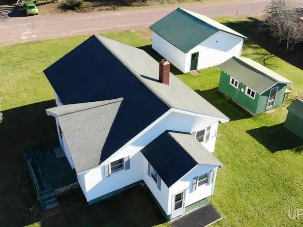 1402 Ridge Ave, Mass City, MI 49948