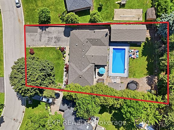3rd image of 282 Harmony Rd