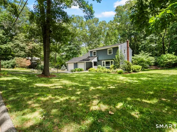 4 Stonehedge Road, Norwalk, CT 06851