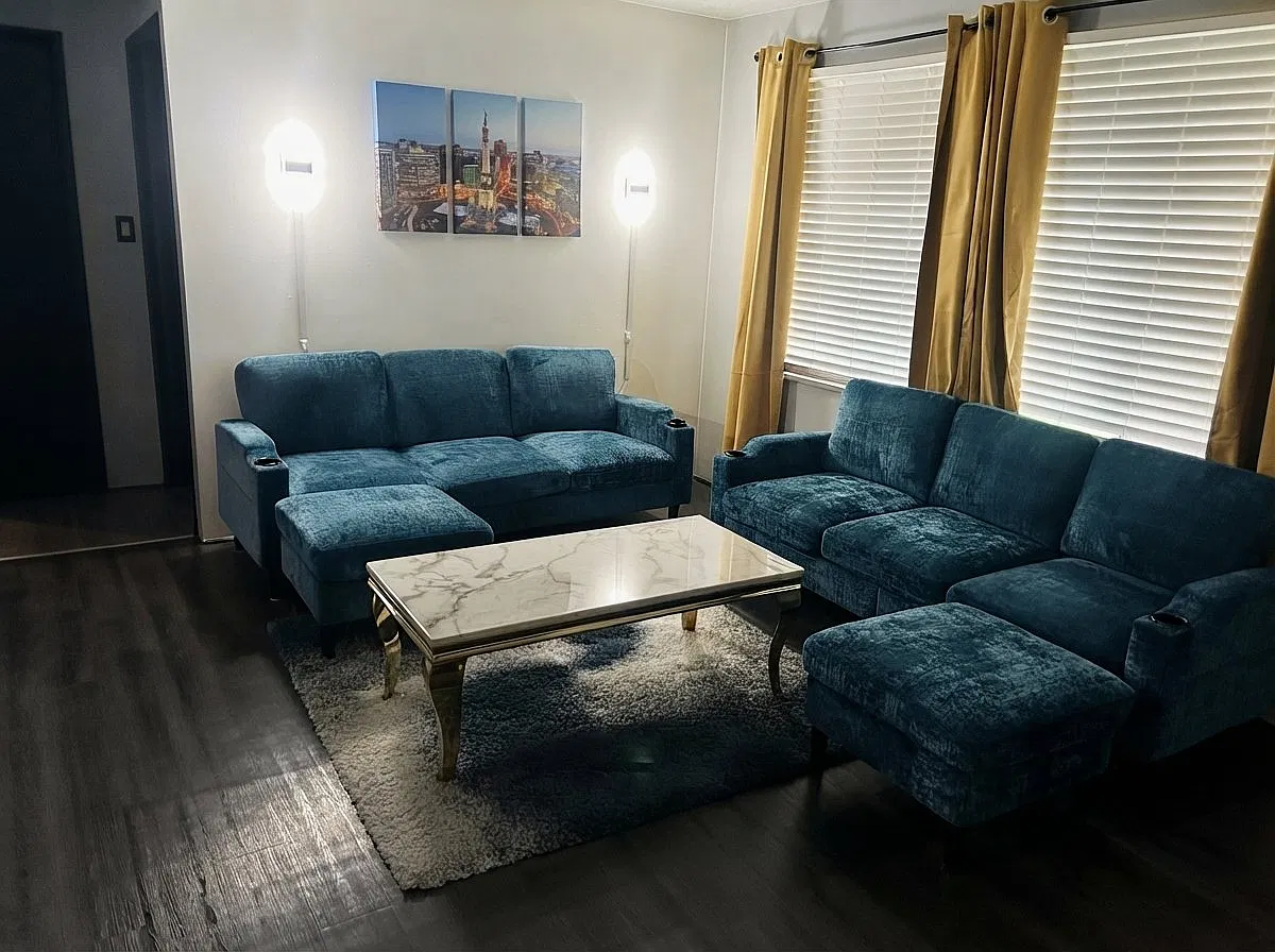 Close to downtown, hospitals, fenced in backyard, office/gameroom — Photo 3