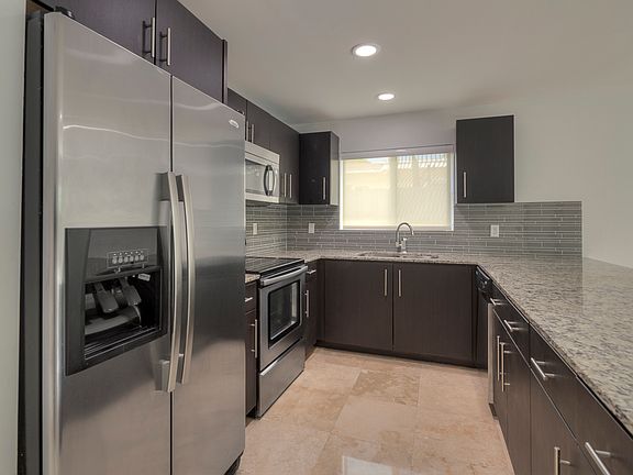 5th image of 527 NE 69th St