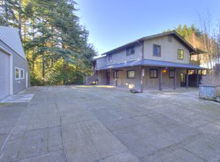 4 Vista Dr, Port Orford, OR 97465