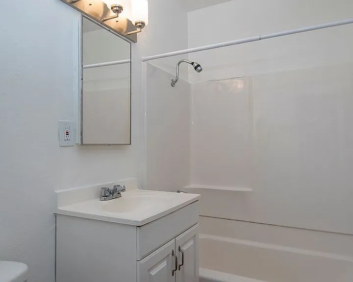 Aztec Lofts Apartments — Photo 9