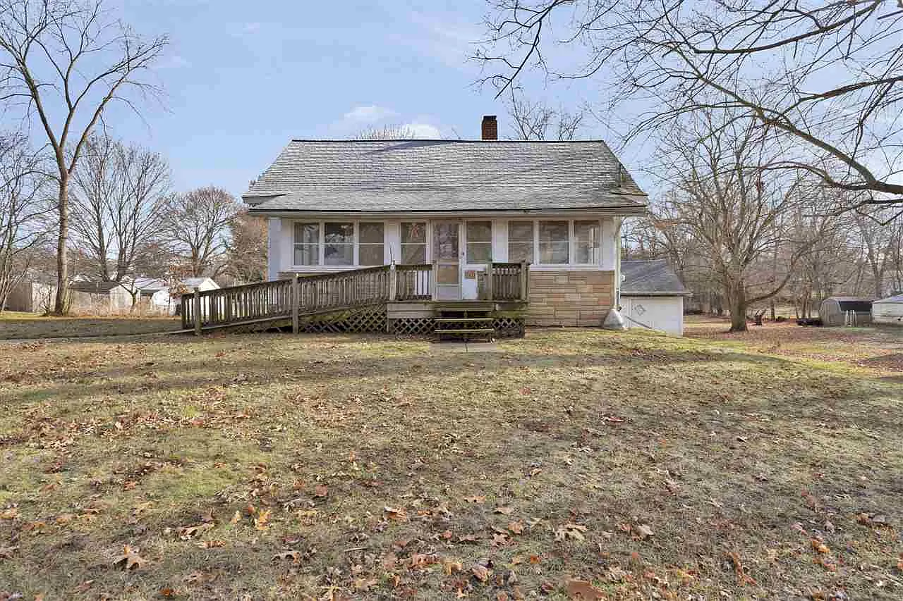 305 Hague Ave photo 1